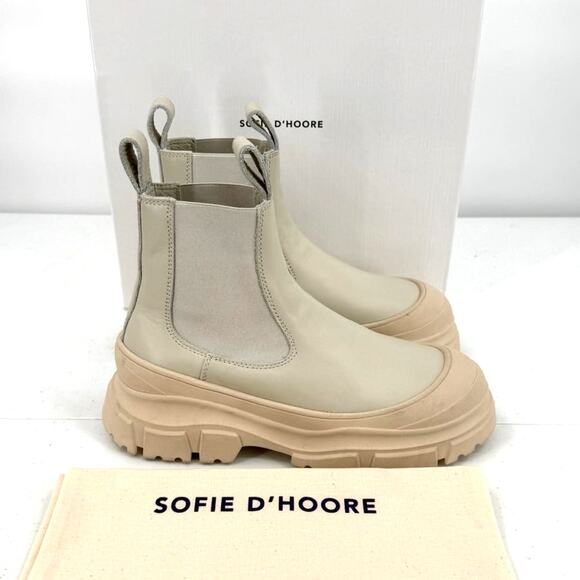 NEW Sofie D'Hoore Fabulous Rubber Chelsea Leather Mastic Ankle Boots Size 37 - Picture 1 of 11